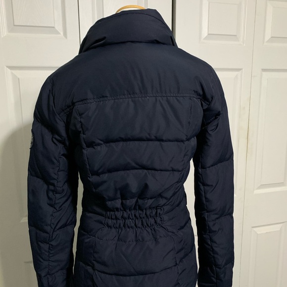 Navy blue small Abercrombie coat. Very nice shape, no belt. - Picture 3 of 5